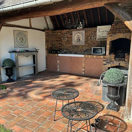 Holiday home Superbe Maison 1h15 De Paris Avec Jacuzzi Bouchevilliers